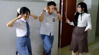 Hari Guru Nasional 2025: Hukuman Fisik di Sekolah Disorot, Publik Sentil Pendidikan Etika