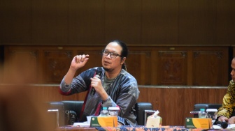 Sentil Sistem Pendidikan, Sabrang: Bukan Transfer Info, Tapi Tanamkan Value dan Moral!