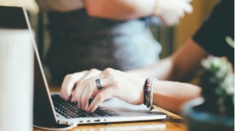 Buat Presentasi Lebih "Hidup", Begini Cara Mudah Memasukkan Video ke PowerPoint