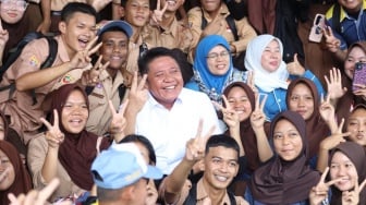 Gubernur Herman Deru Dorong Generasi Muda Berani Berinovasi di Ajang Lomba SMK & Job Fair 2025