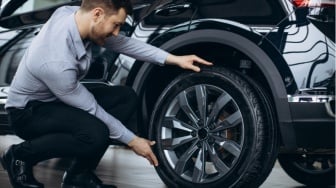 5 Rekomendasi Ban Mobil Budget Pekerja Gaji UMR, Tetap Aman Tanpa Boros