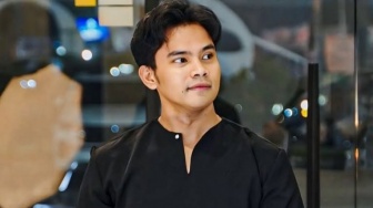 Dituduh Pakai Gelang Couple dan Umrah Bareng Inara Rusli, Insanul Fahmi: Demi Allah..