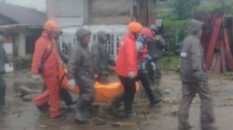 Update Korban Banjir Bandang Malalak Agam: 10 Orang Meninggal Dunia, 5 Warga Belum Ditemukan!