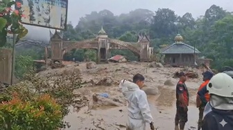 Jembatan Kembar Silaing Bawah Diterjang Longsor, Jalur Padang-Bukittinggi Lumpuh Total