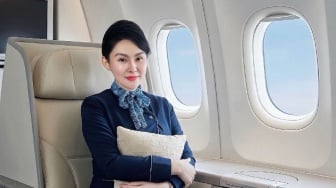 Terungkap! Ini Rahasia Dewi Lin, Pramugari Private Jet Indonesia dengan Bayaran Tertinggi