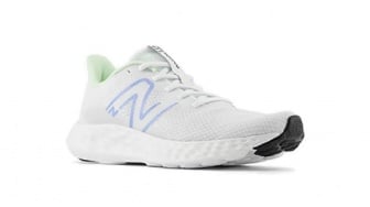 5 Sepatu New Balance Ini Diskon 50 Persen di Sports Station, Mulai Rp400 Ribuan
