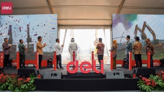 Deli Resmikan Pabrik Alat Tulis Terbesar di ASEAN, Siap Genjot Produksi Lokal