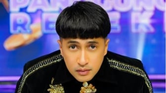 Disebut Ketuaan, Irfan Hakim Nekat Debut Dangdut