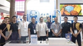 Manhattan Hotel Jakarta dan KARA Indonesia Gelar Live Cooking di SIAL Interfood 2025