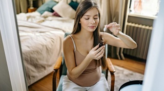 6 Serum Anti Aging yang Aman untuk Ibu Hamil, Bikin Kulit Tetap Glowing Tanpa Khawatir