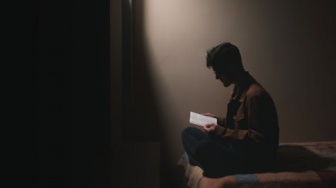 Menghilang Demi Waras: Fenomena Anak Muda di Tengah Riuhnya Dunia Modern