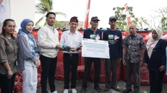 Tingkatkan Ekonomi Masyarakat, Pegadaian dan Universitas Halu Oleo Berdayakan Pandai Besi Binongko