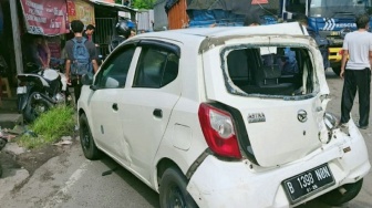 Horor di Lampu Merah Karawang: Truk Monster Hantam 13 Kendaraan, 2 Nyawa Melayang