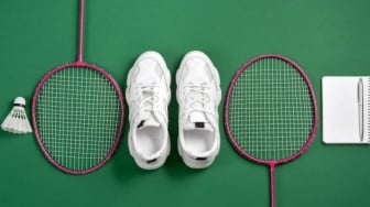 7 Rekomendasi Sepatu Badminton Terbaik, Performa Oke Bebas Cedera