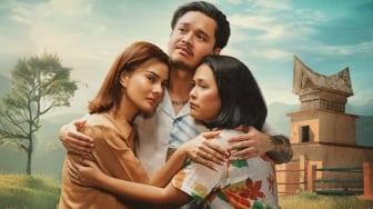 Di Balik Kehangatan Danau Toba: Akting Memukau Astrid Tiar dan Sarah Sechan di Wasiat Warisan