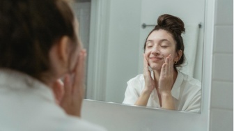 Lebih dari Sekadar Cuci Muka: Strategi Jitu untuk Kulit Berminyak