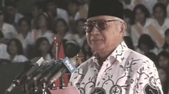 Pesannya Masih Relevan, Pidato Hari Guru Nasional 1996 Presiden Soeharto Kembali Viral