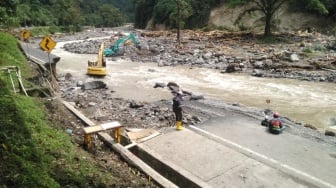 Kondisi Terkini Jalan Nasional Lembah Anai Padang-Bukittinggi yang Putus Total