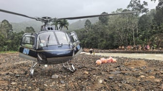 Update Bencana Sumatera: 303 Jiwa Melayang, BNPB Kerahkan 'Jembatan Udara' Tembus Wilayah Terisolir