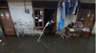Apakah Dinding Perlu Diganti Setelah Banjir? Ini Perawatan dan Tips Mengatasinya