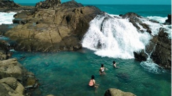 8 Pantai di Yogyakarta Masih Sepi dan Alami, Punya Keindahan Eksotis