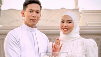 Dara Arafah Resmi Menikah di Madinah, Keanu Angelo Ngaku Tidak Diundang?