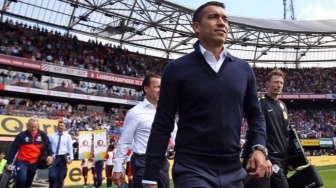 Giovanni van Bronckhorst Belum Dikontak PSSI, Batal Latih Timnas Indonesia?