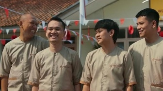 Review Agak Laen: Menyala Pantiku! Komedi Mahal dengan Naskah yang Solid