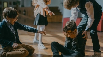Efek Domino Bullying di Sekolah: Prestasi Turun hingga Trauma Jangka Panjang