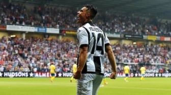 Kehadiran Joey Pelupessy dan Potensi Semakin Sempitnya Dapur Pacu Persib Bandung