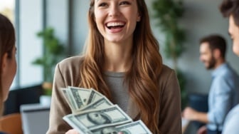 Apakah Bonus Tahunan Sama dengan THR? Cek Dulu Cara Perhitungannya