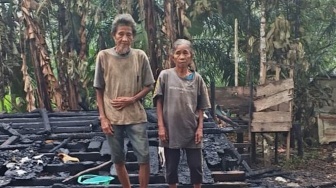 Kisah Pilu Pasutri Lansia di Melawi, Rumah Kayu Tempat Berteduh Kini Jadi Arang