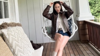 5 Styling Jaket Kulit Anti Boring ala Jessica Jung, Edgy dan Stylish Abis!