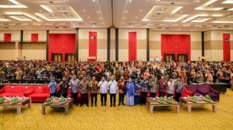 Ribuan Guru Hadir! Inilah Komitmen Pemprov Sulsel untuk Pemerataan Pendidikan