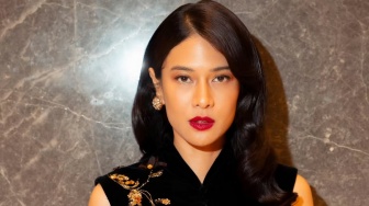 Kenapa Banyak yang Tak Suka Dian Sastrowardoyo Main di Film Laut Bercerita?