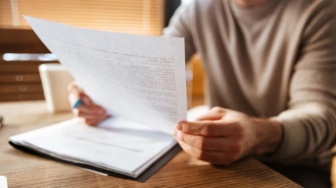 Belajar dari Kasus Jokowi, Kenali Ciri-ciri Ijazah Asli Biar Nggak Dituduh Palsu