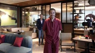 Sisi Lain Sang Rockstar: Marcello Tahitoe Ternyata Rutin Pakai Skincare demi Penampilan