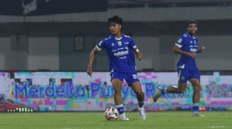 Usia 17 Tahun, Debut Nazriel Alfaro di Persib Bandung Tuai Pujian