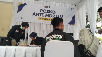 Pusdokkes Polri Kerahkan 15 Dokter Spesialis Bantu Identifikasi Jenazah Korban Banjir Bandang Sumbar