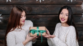 7 Kado Natal yang Bikin Kamu Auto Jadi Bestie of the Year!