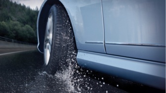 5 Rekomendasi Ban Mobil Anti Slip, Andalan saat Musim Hujan