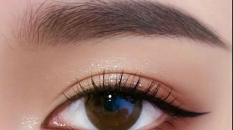 5 Eyeliner Terbaik Bikin Garis Matamu Tajam Seharian