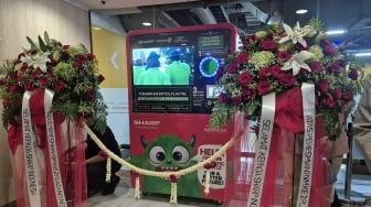 Sharp Ekspansi Mesin RVM di Plaza Indonesia, Sulap Botol Plastik Jadi Poin Belanja