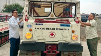 PMI Kerahkan 60 Mobil Tangki Air dan 3 Haglund ke Sumatera