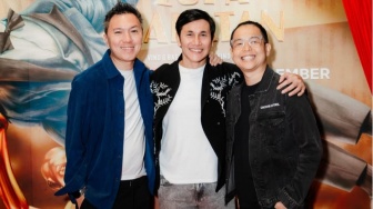 Ernest Prakasa Ungkap Tantangan untuk Vino G. Bastian di Film Lupa Daratan