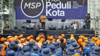 Jelang Natal 2025, 2 Ribu Paket Sembako Dibagikan Buat Pasukan Pelangi di Jakarta Barat