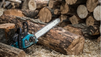 Banjir Ungkap Jejak Chainsaw, Sistem Pengawasan Hutan Masih Bolong