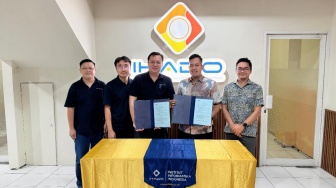 Jembatan Kampus ke Industri: IKADO Surabaya & Nusantara Beta Studio Bentuk Innovation Hub