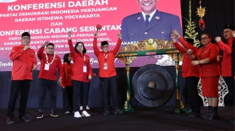 Soekarno Runniversary 2026 Targetkan 10 Ribu Pelari, My Esti: Hologram Bung Karno Akan Lepas Start