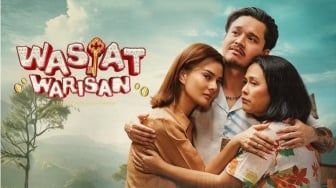 Review Film Wasiat Warisan: Komedi Keluarga dengan Visual Danau Toba